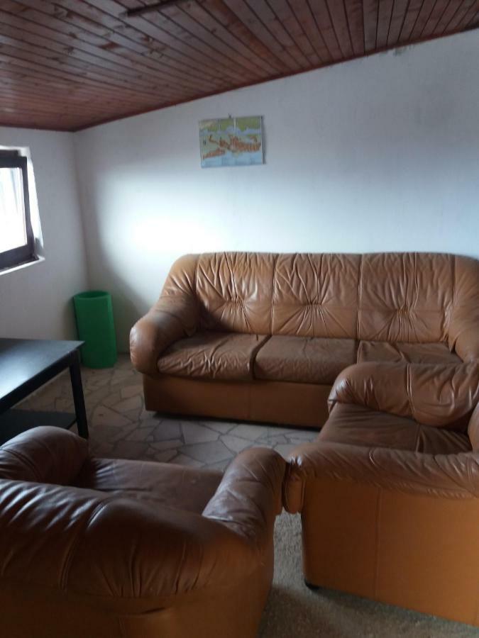 Apartment Bilic Кленовица Екстериор снимка